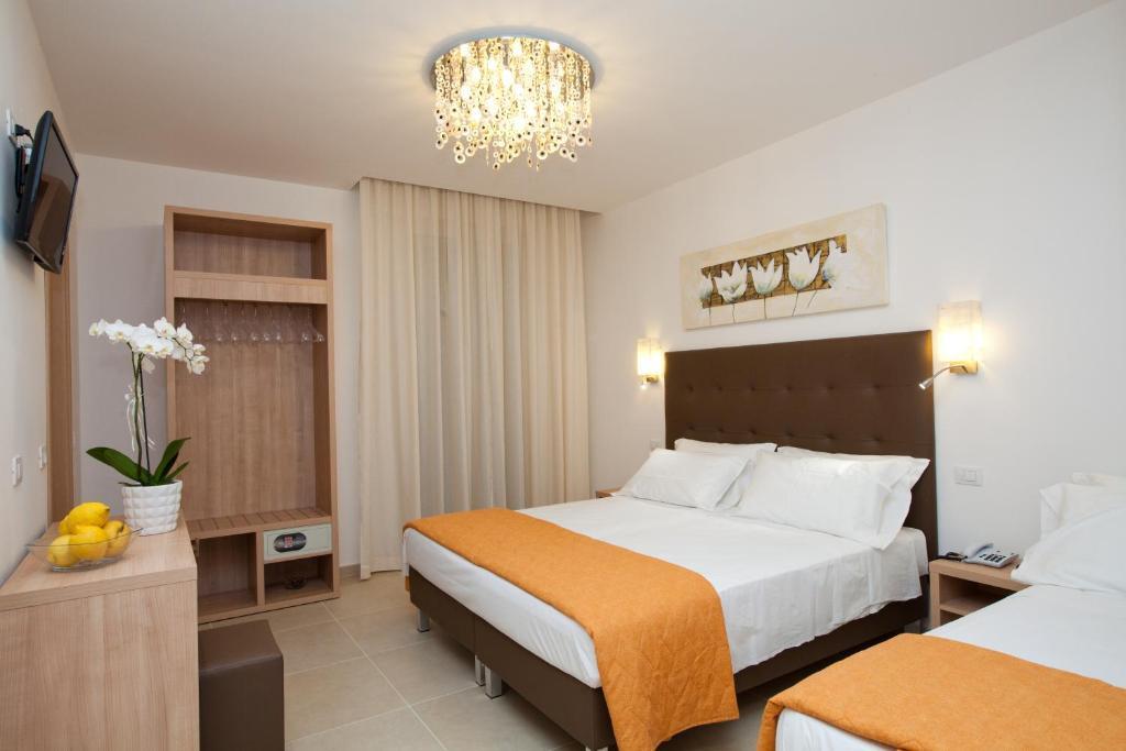 Hotel Ristorante Cesare Savignano sul Rubicone Exterior photo